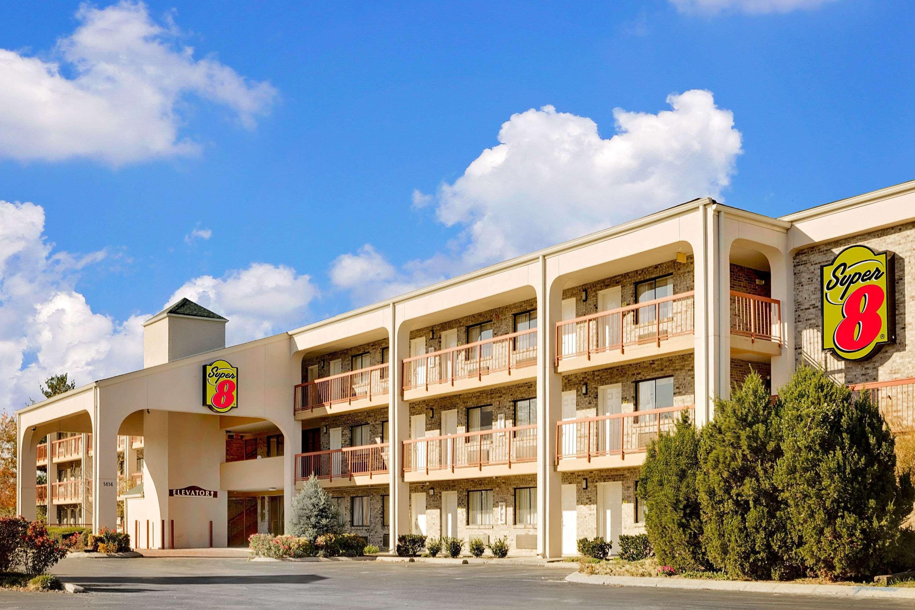Super 8 By Wyndham Hermitage Nashville Bagian luar foto