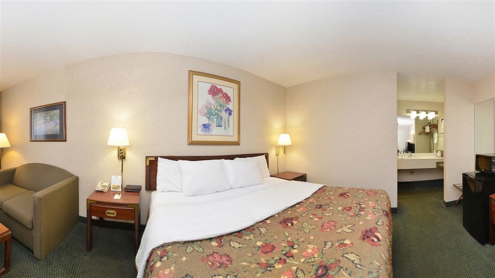 Super 8 By Wyndham Hermitage Nashville Bagian luar foto